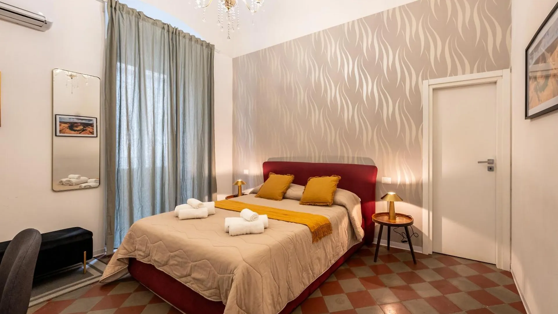 Palazzo Bicocca Rooms Aeroporto di Catania Fontana Rossa 0*,  Italia