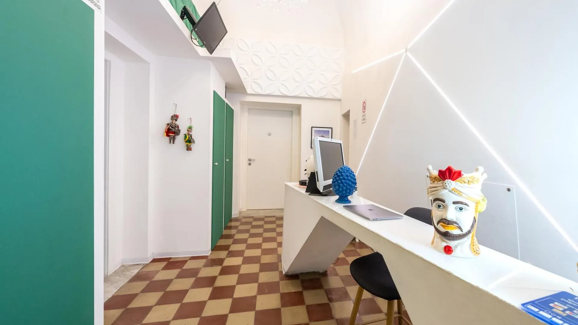 Affittacamere Palazzo Bicocca Rooms Aeroporto di Catania Fontana Rossa