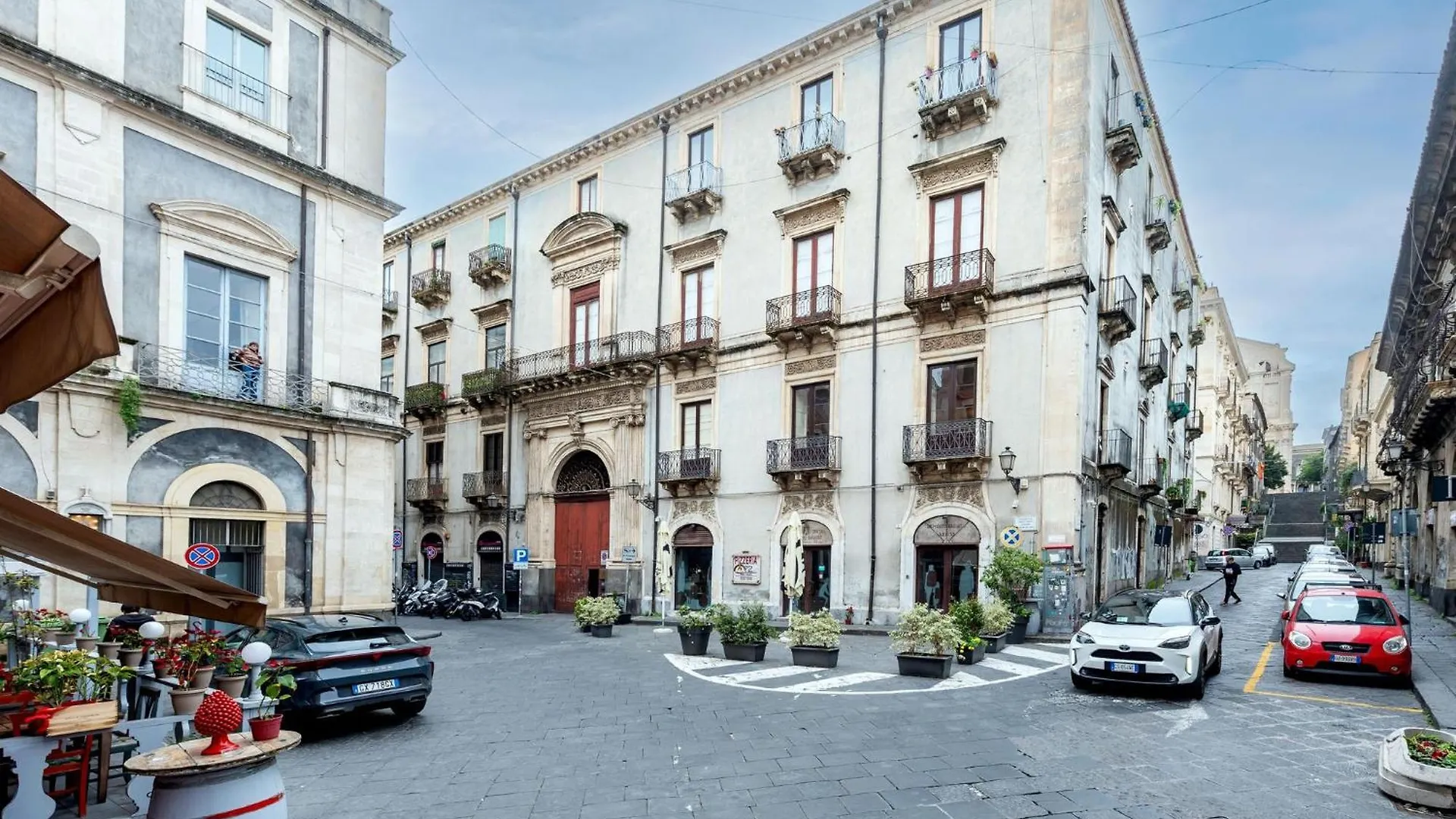 Affittacamere Palazzo Bicocca Rooms Aeroporto di Catania Fontana Rossa Italia