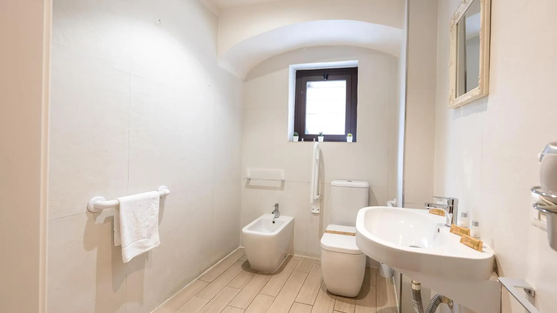 Palazzo Bicocca Rooms Aeroporto di Catania Fontana Rossa Affittacamere
